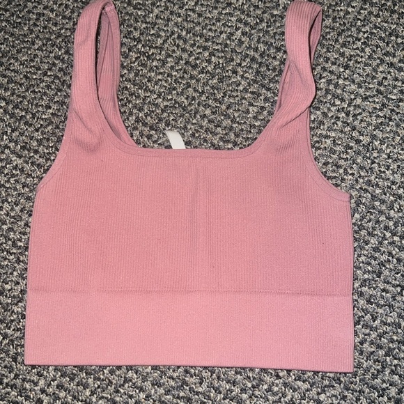 Zenana mauve ribbed‎ cropped tank/ bra. Size L/Lg boutique brand size down - Picture 1 of 3